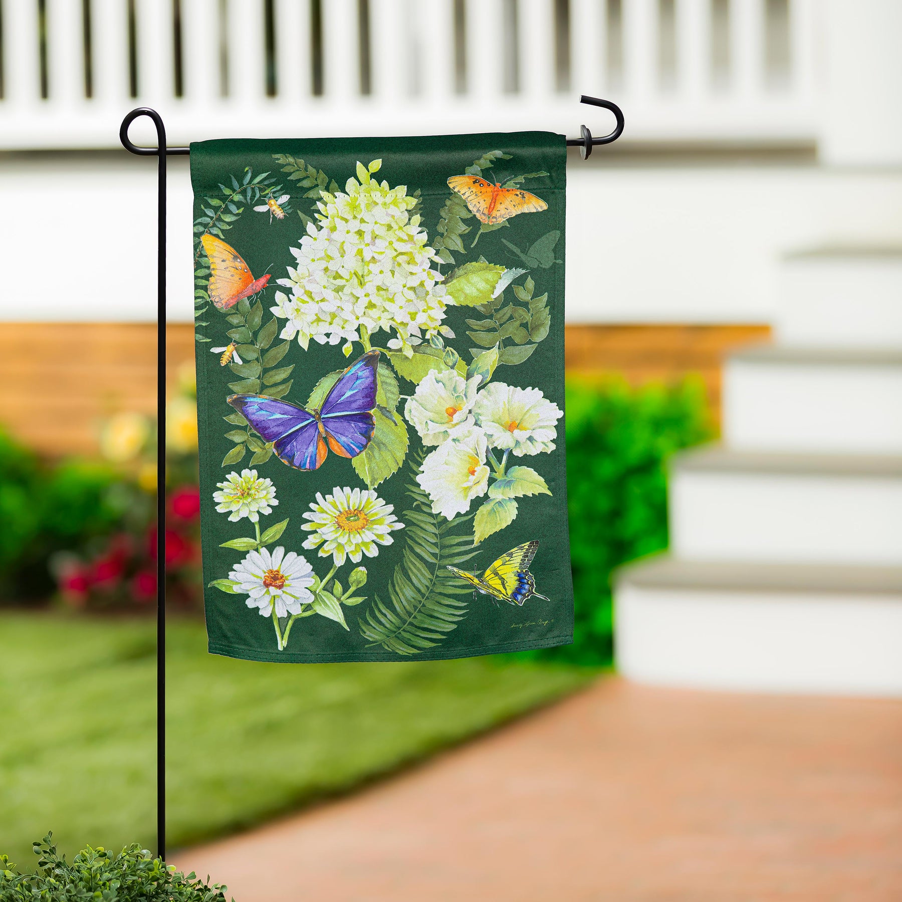 Evergreen Enterprises - Flag Flutters & Flowers