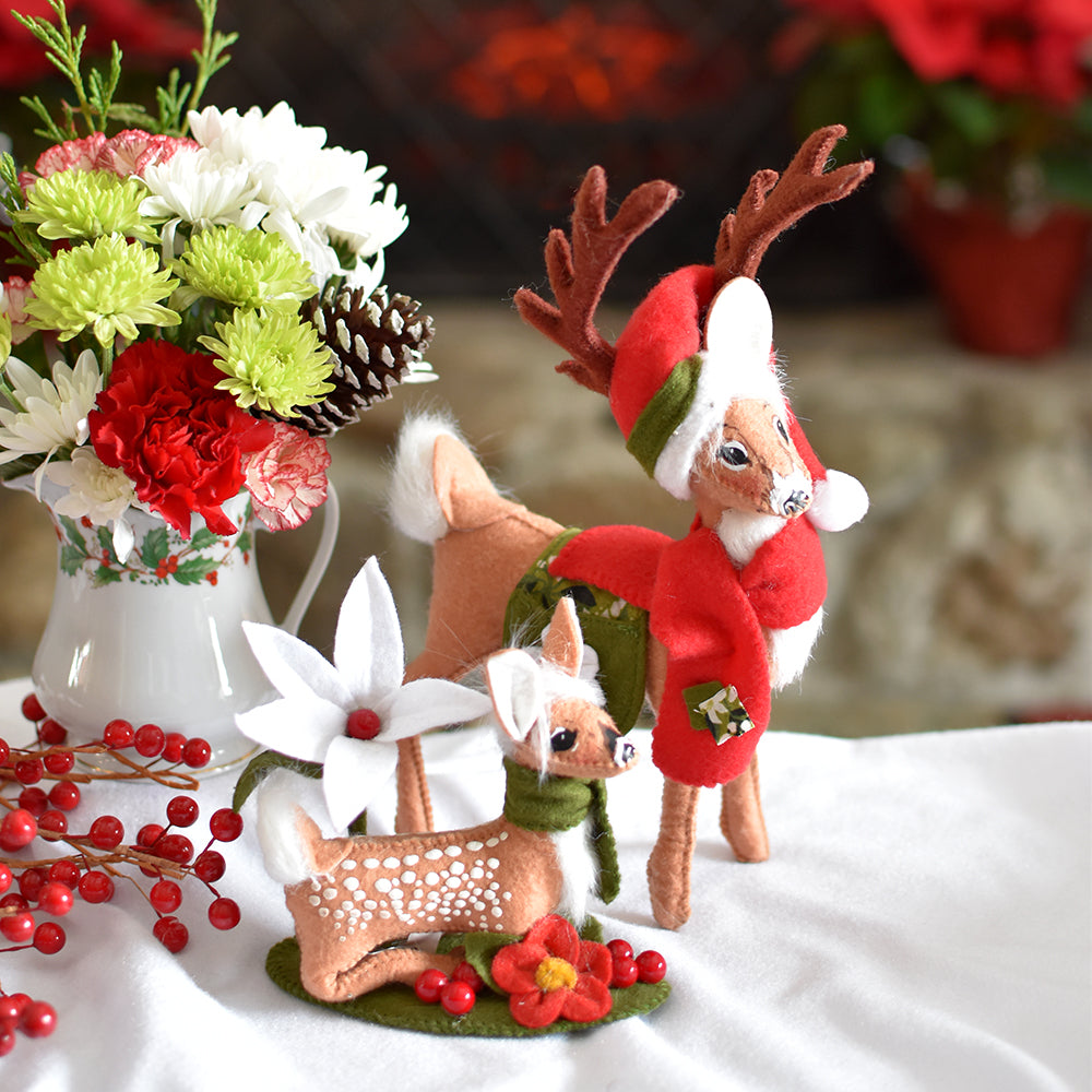Annalee Dolls - Reindeer Winter Blooms