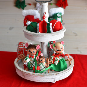 Annalee Dolls - Girl Mouse Wrapped With Love