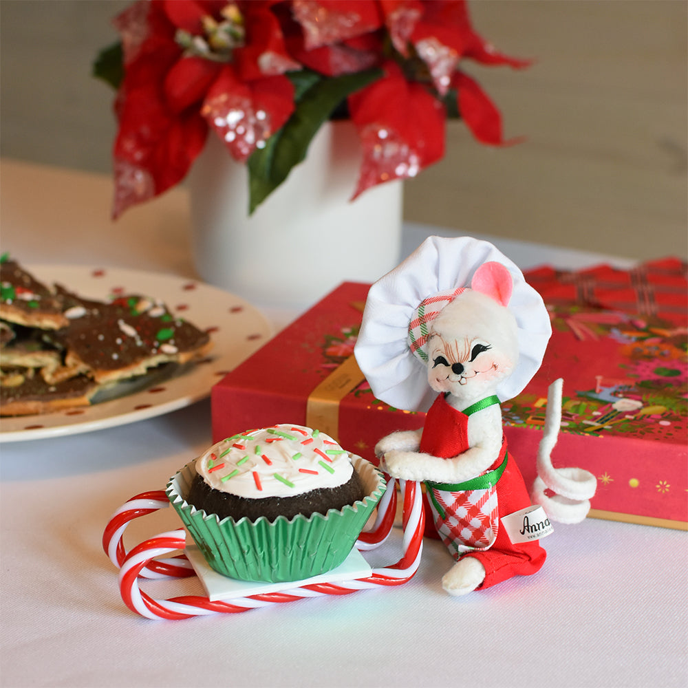 Annalee Dolls -  Cupcake Chef Mouse 5"