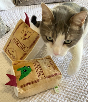 Screaming Pickles - Cat Toy Felinestein