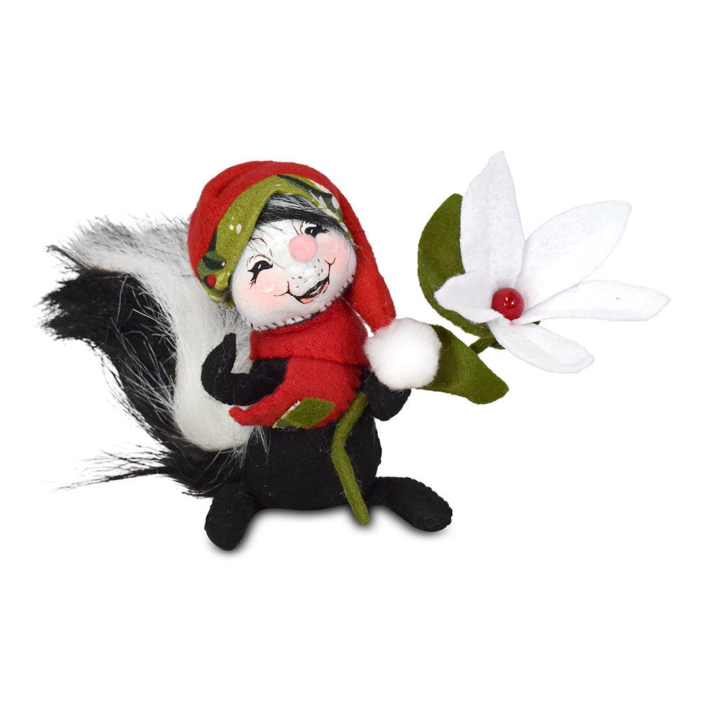 Annalee Dolls - Skunk Winter Blooms