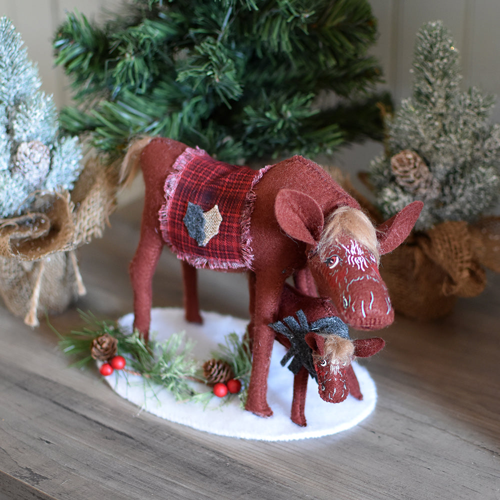 Annalee Dolls - Plaid & Pine Moose