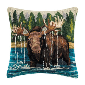 Peking Handicraft - Pillow Moose in The Lake Hook