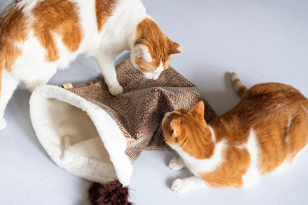 P.L.A.Y Pet Lifestyle And You - Cat Crinkle Sack