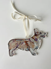 Chelsea McShane Art - Ornament Blonde Corgi