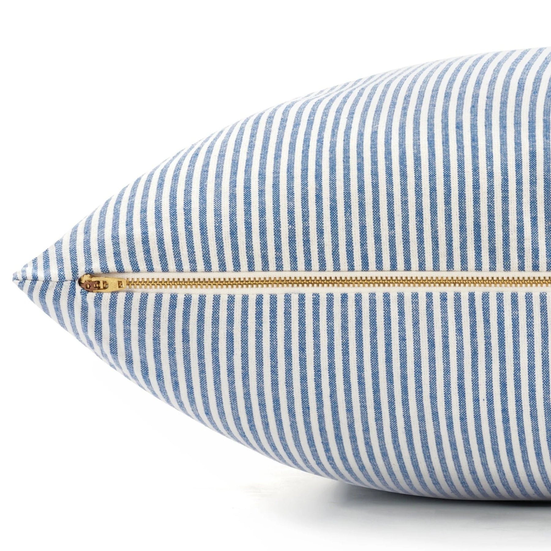 The Foggy Dog - Dog Bed Lake Blue Stripe