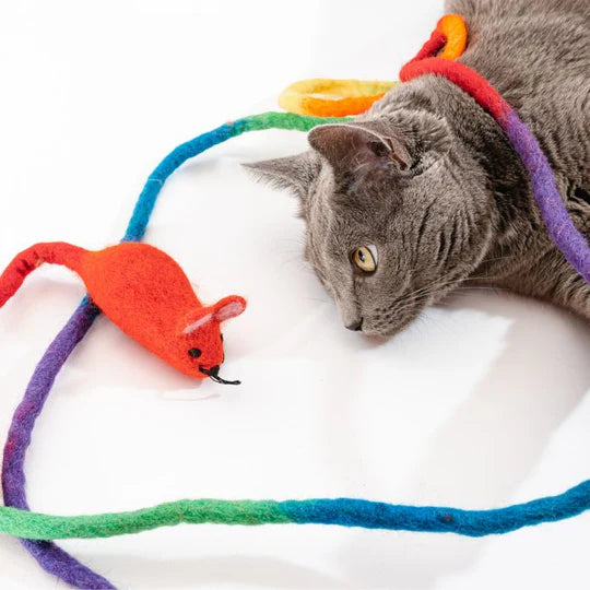 Cat in the Box - Wool Mouse Cat Toy 6 Foot Tail