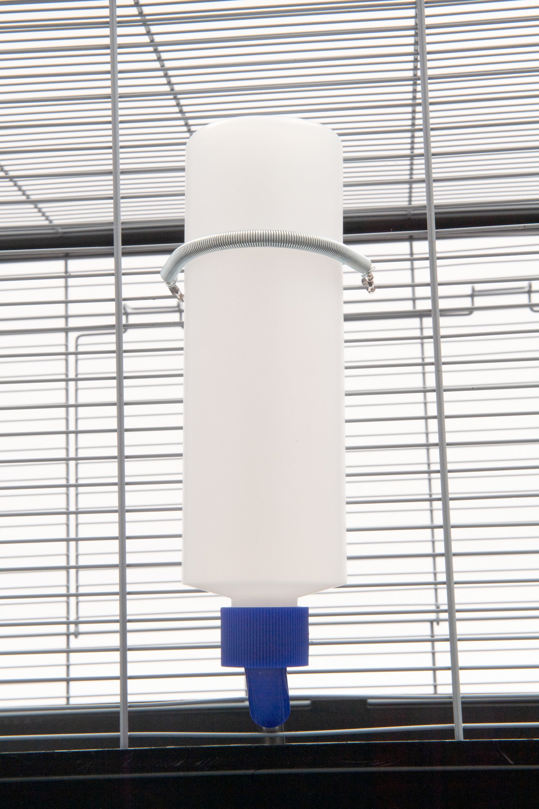 Lixit - Water Bottle Kit With Spring For Recycled Bottles <2 Liter
