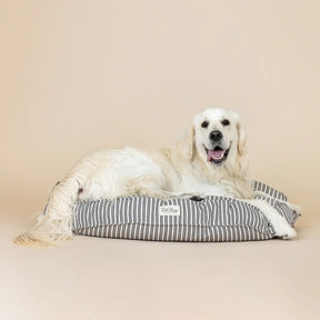 Petshop by Fringe Studio - Pet Bed Yarn Dye Stripe Round