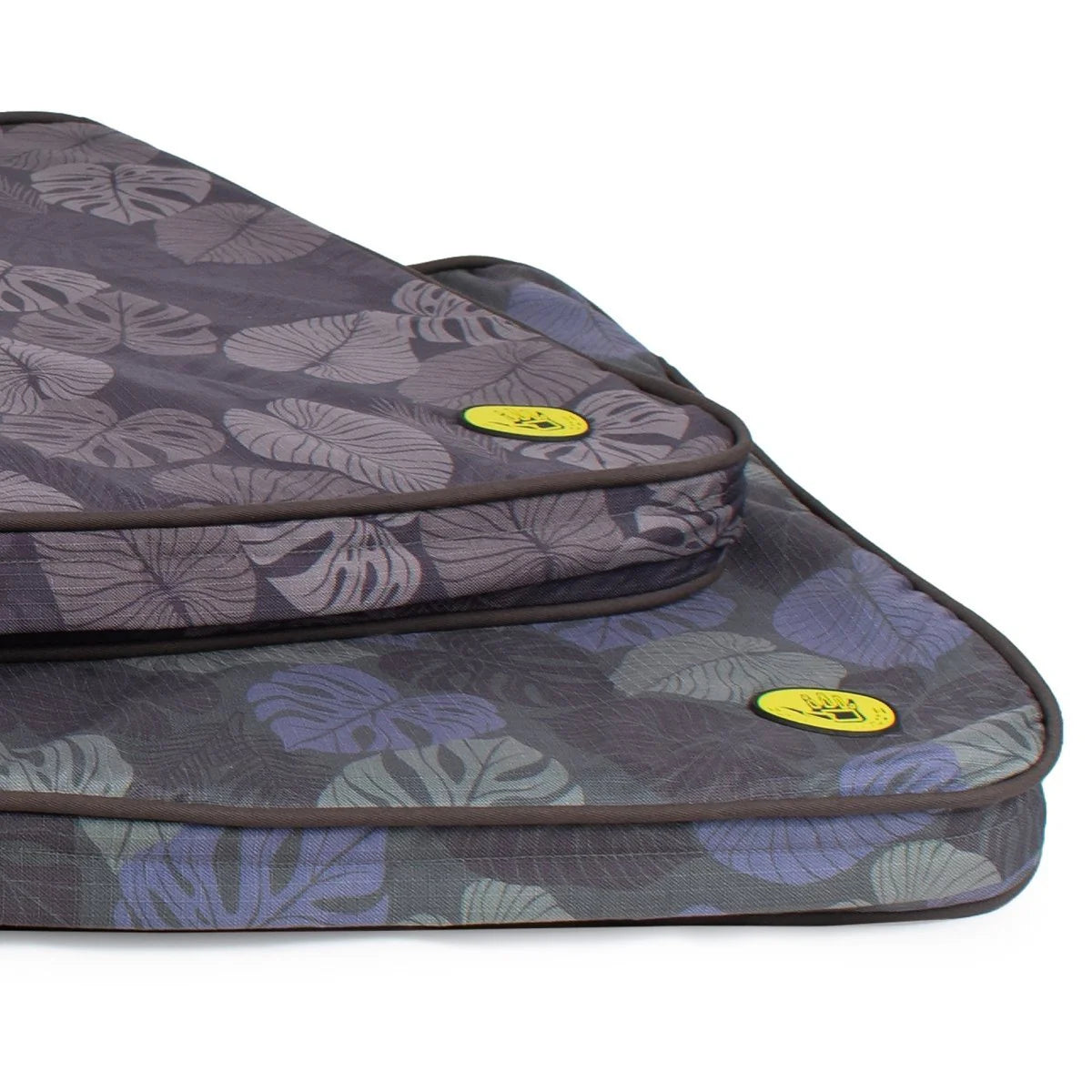 Carolina Pet Company - Body Glove Sun & Sand Tough Mat Tropical Black