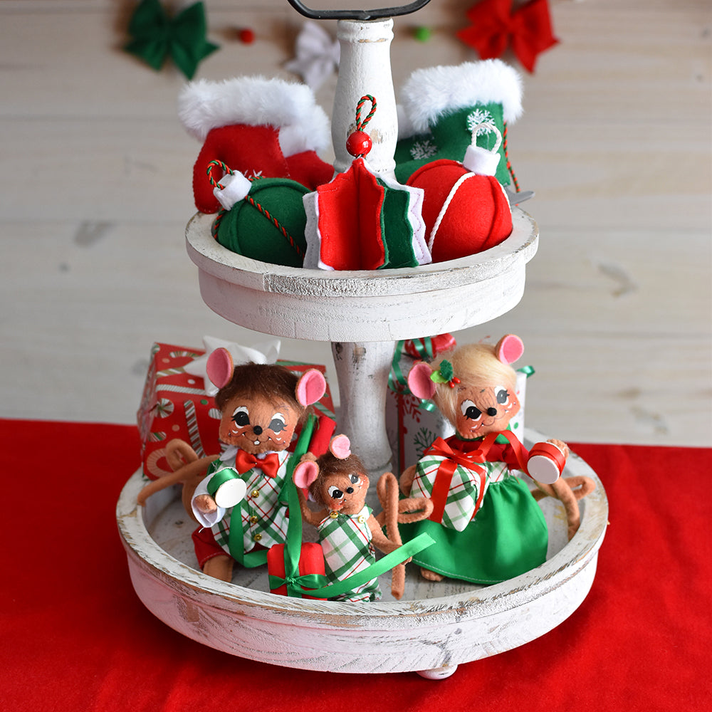 Annalee Dolls - Gift Mouse Wrapped With Love