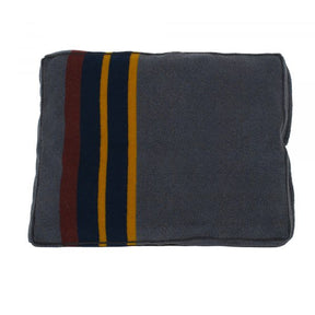 Carolina Pet Company - Pendleton Napper Vintage Camp Lake Dog Bed - Southern Agriculture 