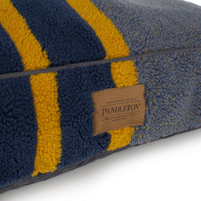 Carolina Pet Company - Pendleton Napper Vintage Camp Lake Dog Bed - Southern Agriculture 