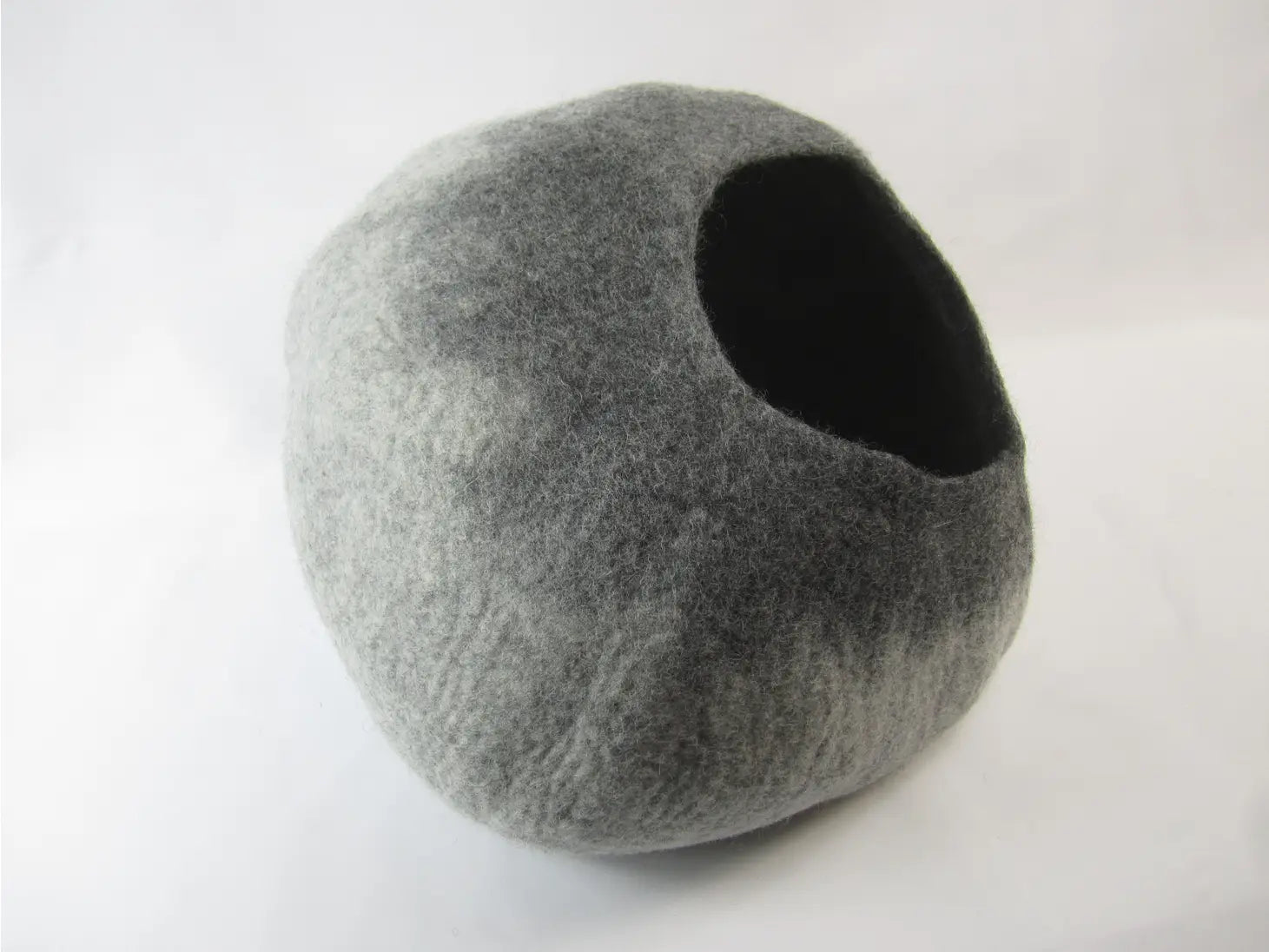Walking Pet- Cat Cave Wool Light Gray & Dark Gray