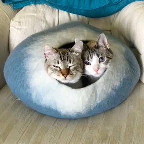 Walking Pet- Cat Cave Wool Sky Blue & White